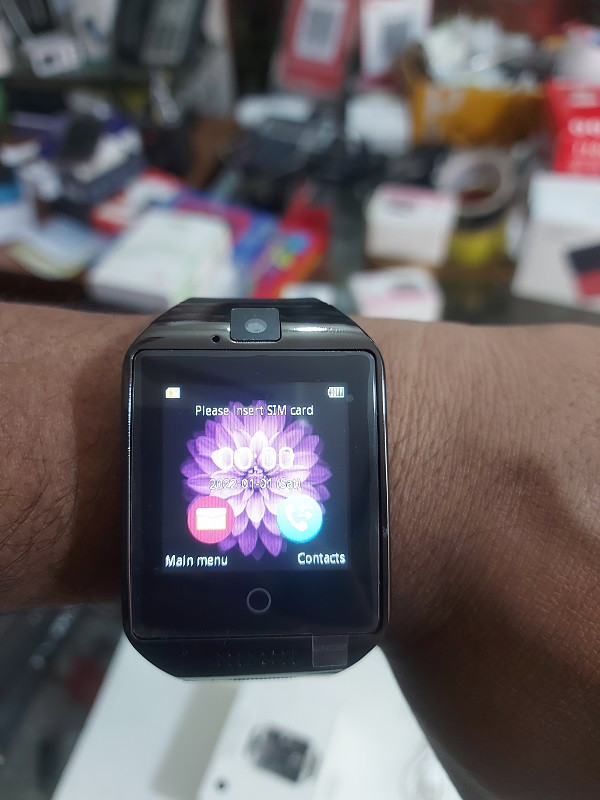 Q18 Smart Mobile Watch Full Touch Calling Sim Support Smart watch